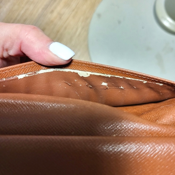 Louis Vuitton Monogram Wallet - Picture 10 of 15